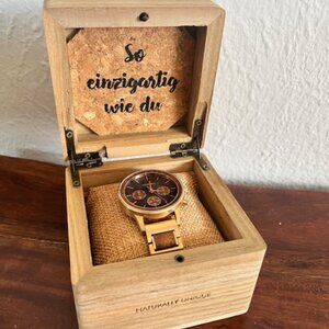 Holzkern Watch